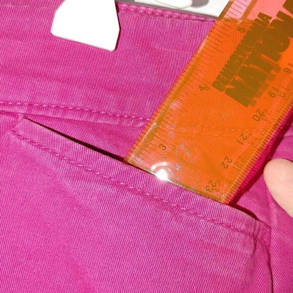 Old navy pixie shorts ladies size 6 in fuchsia - Picture 5 of 8